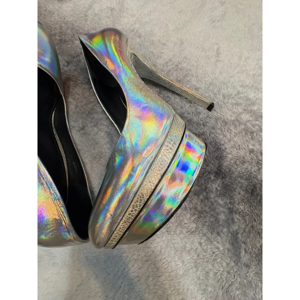 Brian Atwood B-Fontanini Holographic Silver Platform Pumps‎ Heels 7.5 38